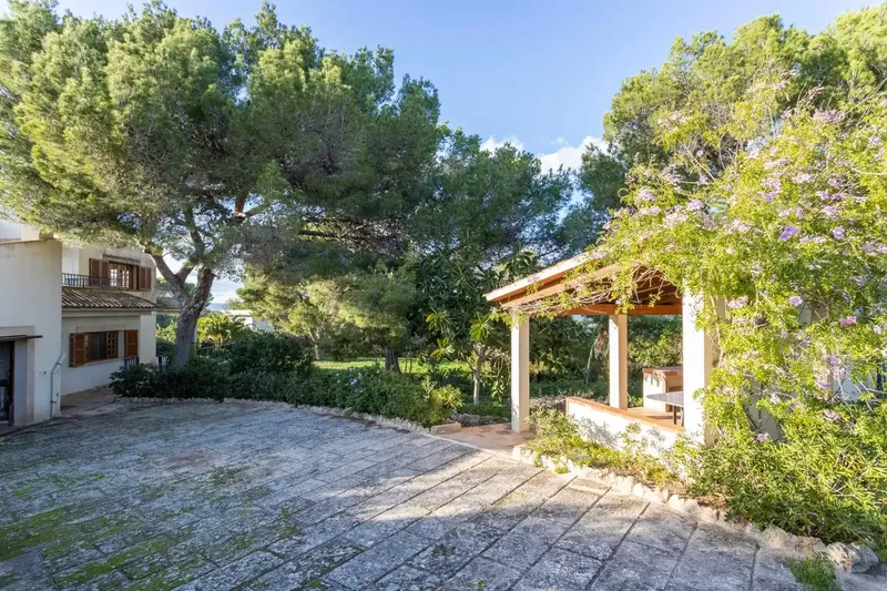Chalet in Cala Blava with Sea Views — photo 3