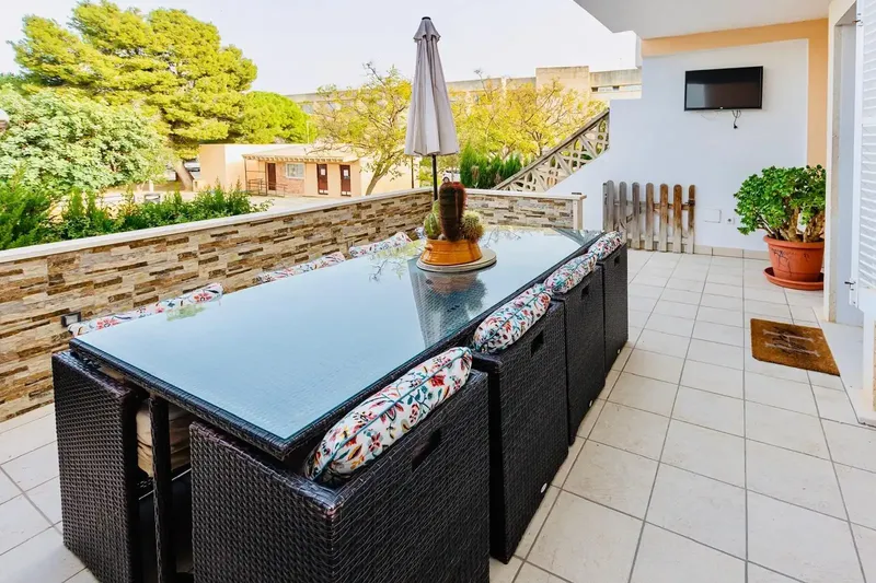 Discover your new home! This beautiful semi-detached house in the Son Ferrer area offers everything you need to enjoy the Mediterranean — photo 1