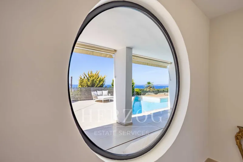Modern villa in top location right by the sea — photo 4