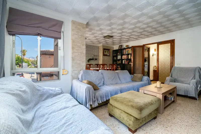 Palma - Zona Amanecer - Calle Josep Melià. Spacious first-floor apartment with lift for sale. — photo 5