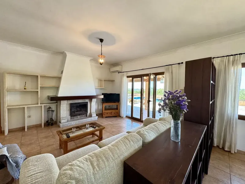 Long-term rental of a beautiful independent rustic finca with fantastic views, located on the Campos – Santanyí road. — photo 4