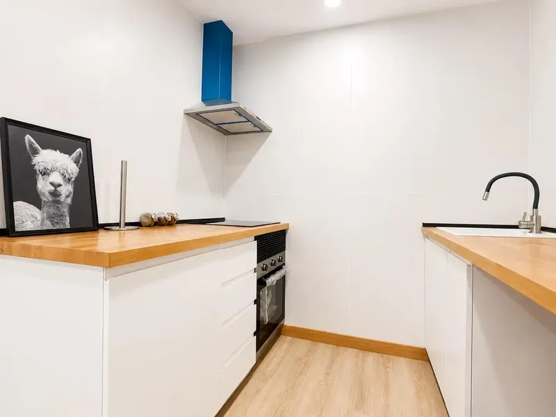 Just a few steps from the sea, in a residential and quiet area of Magaluf, this bright and fully renovated home is located — photo 10