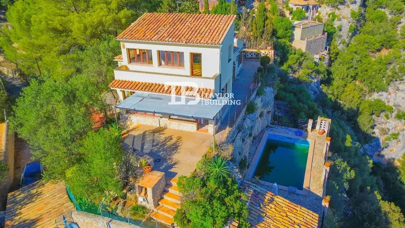 Property for sale in Puigpunyent, Galilea area, Balearic Islands. Opportunity offered by Taylor Building. Good condition — photo 1