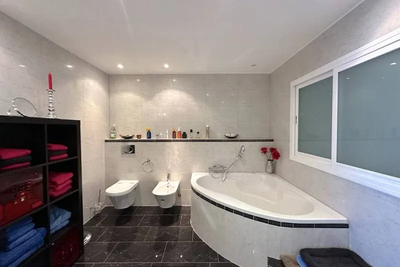 Exclusive frontline sea view residence with exceptional sense of space — photo 10