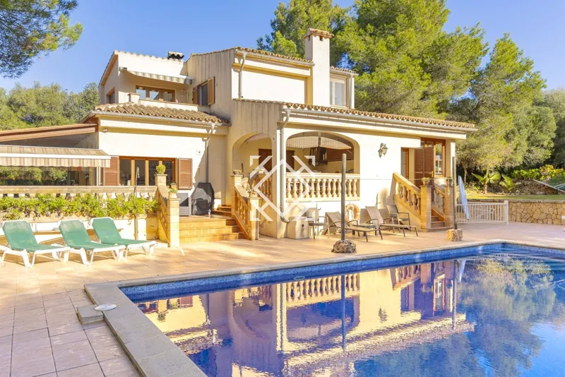 Charming rustic estate with private pool in Alcanada, Alcudia, Mallorca — photo 4