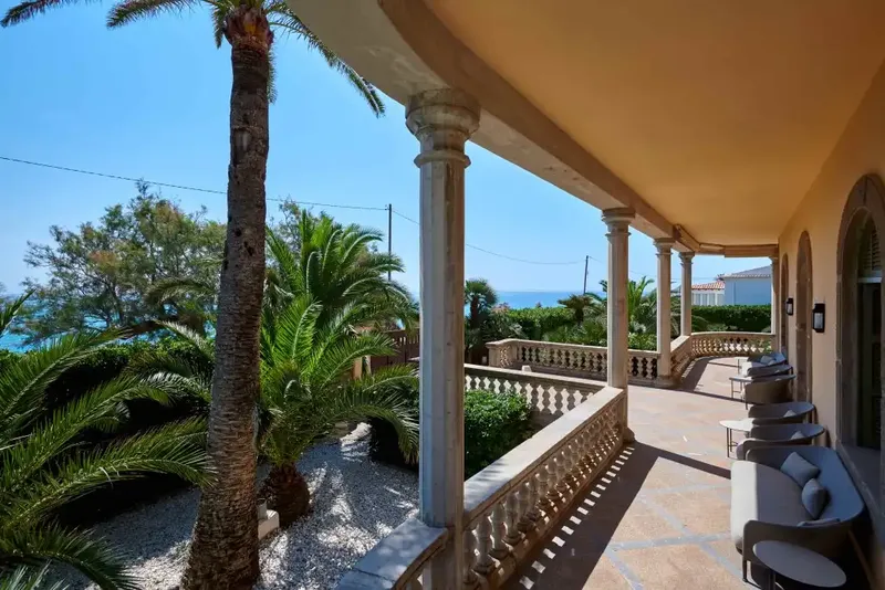 Exclusive first-line sea view villa for rent near Son Moll beach in Cala Ratjada, recently renovated — photo 9