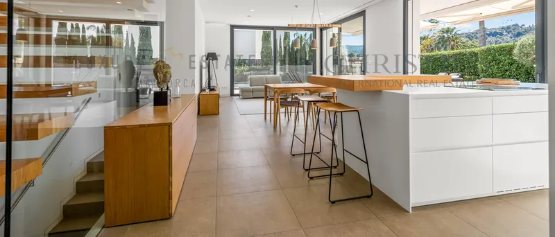 Modern villa in Son Vida with pool — photo 1