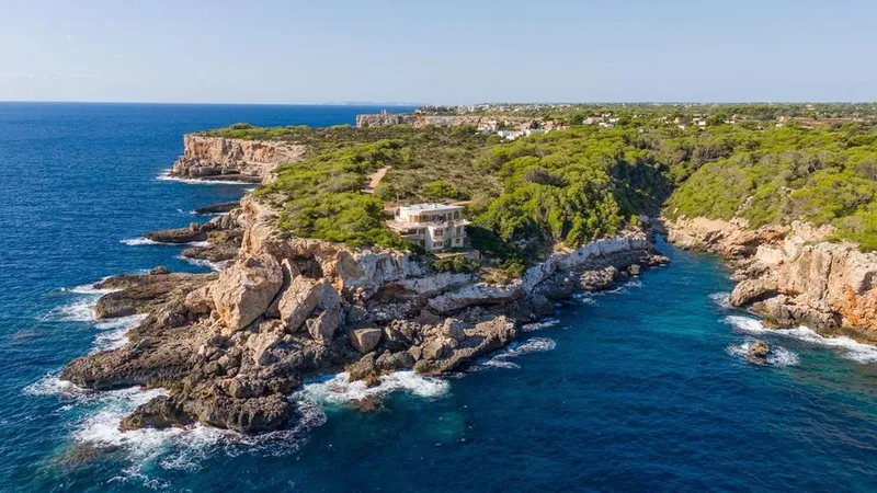 Semidetached House in Cala Santanyí, Province of Balearic Islands — photo 1