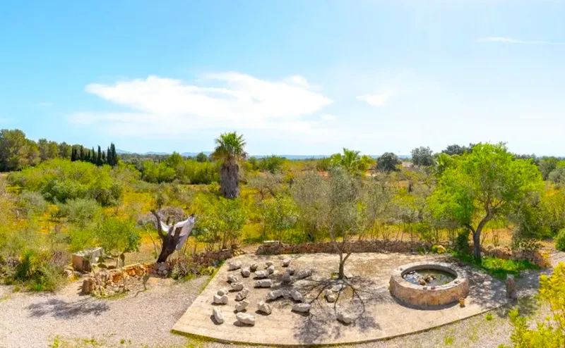 Mediterranean country house in an idyllic location with stunning views — photo 7