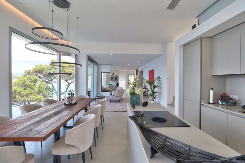 Seafront Villa for Sale in Santa Ponsa — photo 5