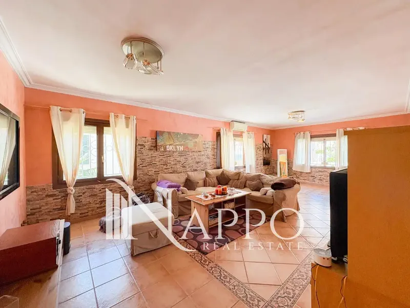Nappo Real Estate is pleased to present this magnificent detached villa located in Palmanova, one of the most sought-after residential areas — photo 8
