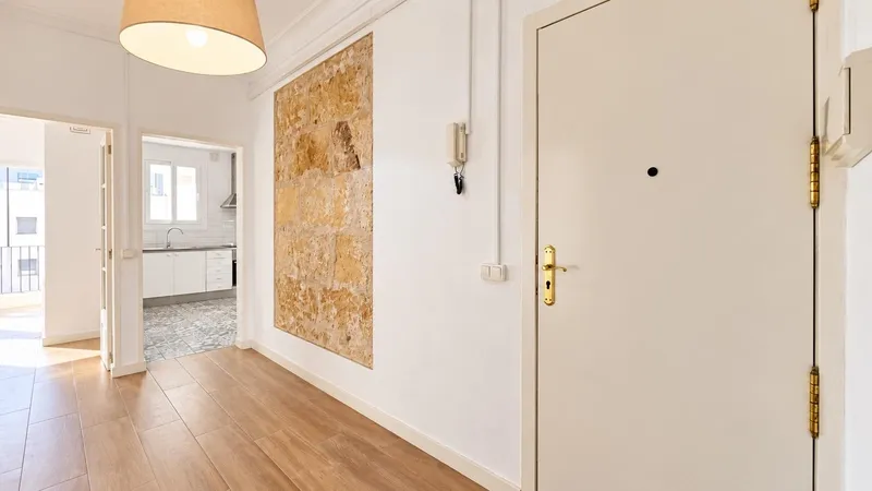 Piso con dos terrazas privadas y mucho carácter en Archiduque — photo 7