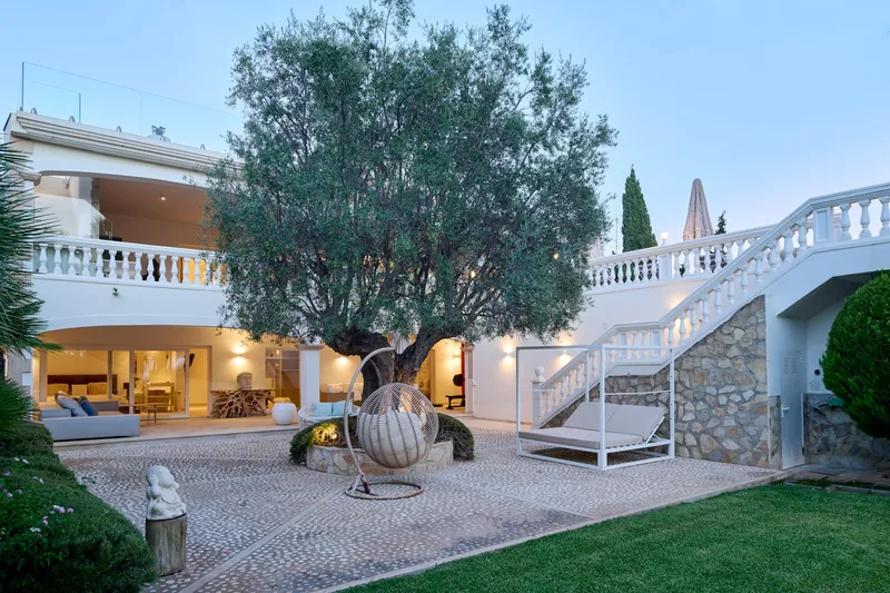 Exclusive: First-class family villa with sea views in Santa Ponsa - Marcel Remus Real Estate — photo 2