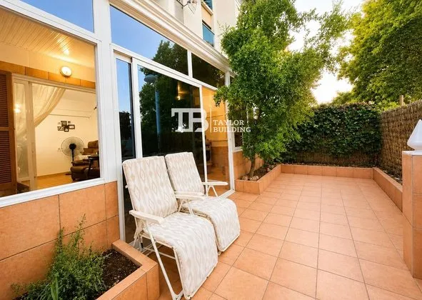 Flat / apartment in Calle Maria Antònia Salvà, Son Serra - La Vileta - Son Pereto, Palma de Mallorca — photo 1
