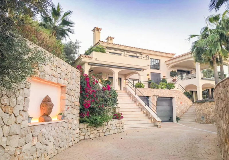Villa in Santa Ponsa — photo 1