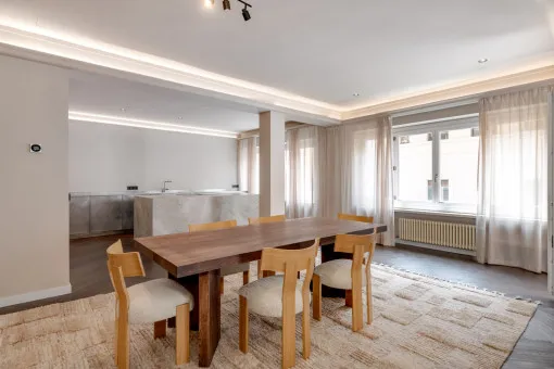 Palma de Mallorca Old Town, Exclusive living in Palma – elegant rental apartment at del Born, available between August and October 2026 — photo 3