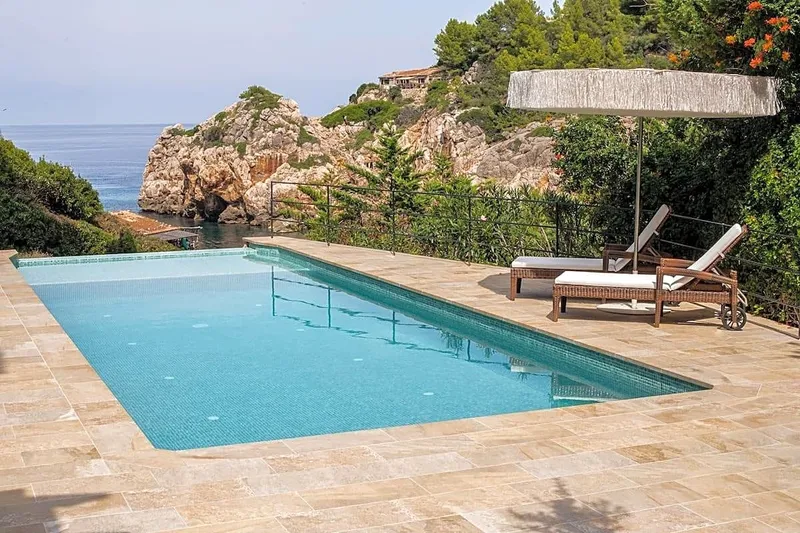 Experience Luxury Living with Breathtaking Views in Deia Cove! — photo 7