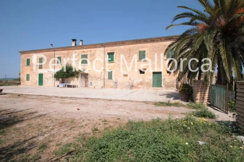 851,360 m² estate with 600 m² living space for sale — photo 3