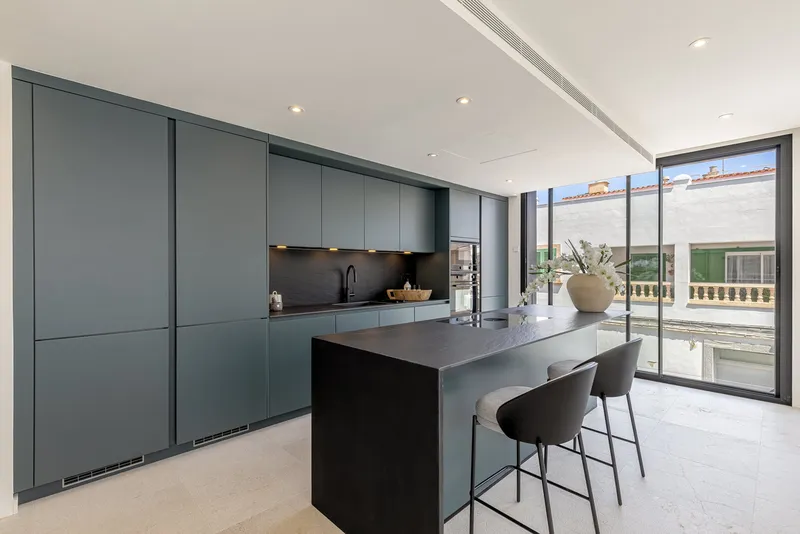 Townhouse in Portixol - rooftop terrace with sea views — photo 6