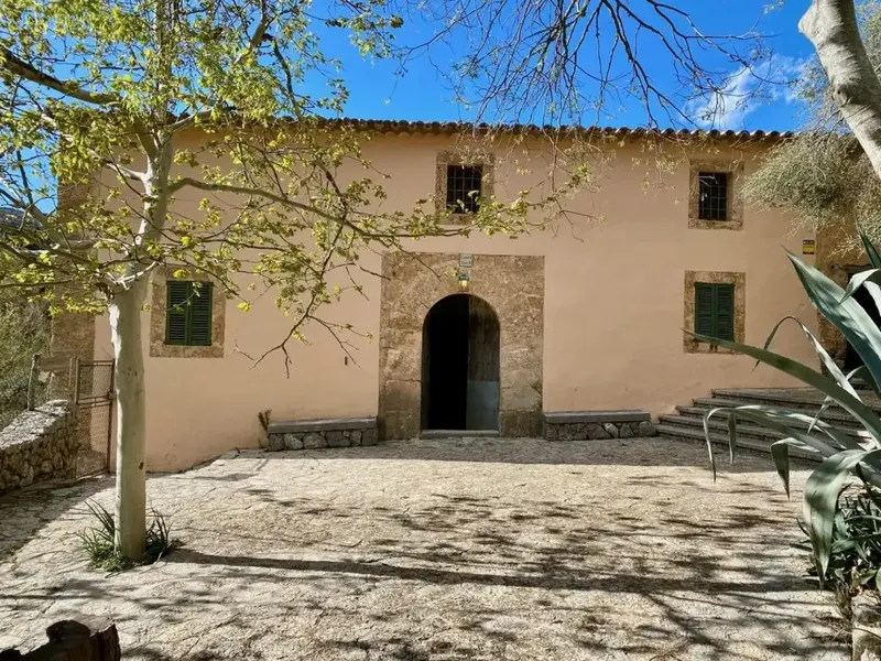 Beautiful and ancient mountain estate for sale in Escorca — photo 11