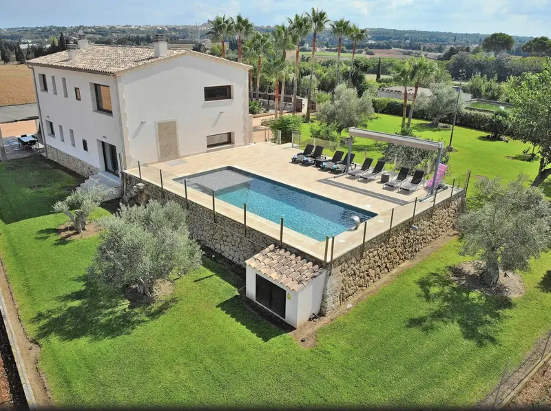 Casa con piscina en alquiler en Muro - Cami de son Mieres — photo 5
