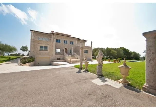 Magnificent luxury sea view villa close to the famous beach Playa de Muro in the North West Mallorca — photo 3