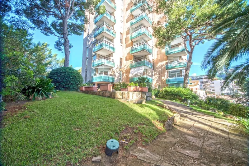 Apartment for sale in Illetas, in 1st sea line with direct sea access — photo 3