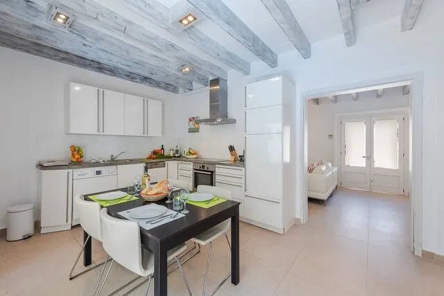 Elegant town house with rental license for sale in Pollensa's historic Old Town, North Mallorca — photo 6