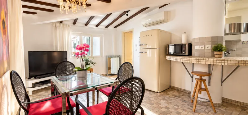 One-bedroom apartment in the center of Palma Old Town — photo 6