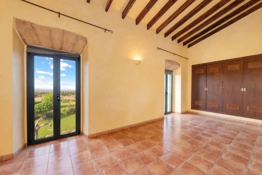 Manacor, charming finca on an exceptionally large plot with panoramic views and a small grove of trees near Sant Llorenç — photo 12