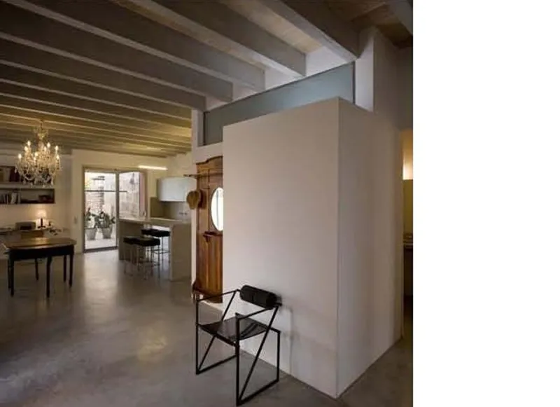 Town house divided into 4 apartments (2 with holiday rental license) totally independent — photo 4