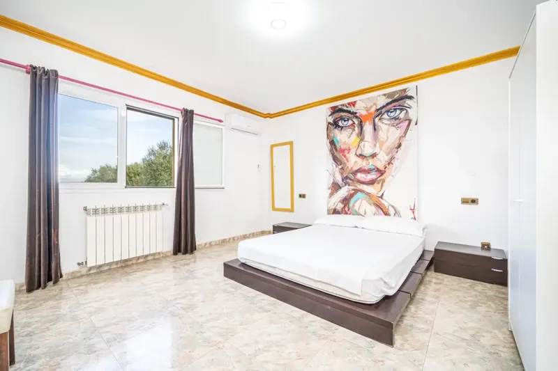 In the heart of S'Aranjassa, on an impressive rustic plot of 7,706 m2, stands this unique property, a one-of-a-kind residence that — photo 11
