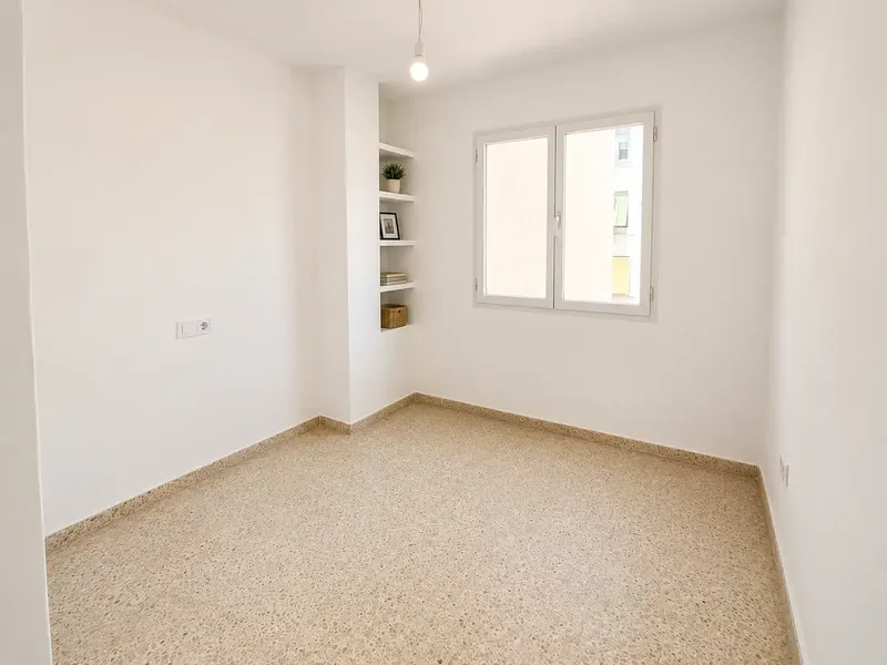 Apartamento con terraza en alquiler en Carrer de Caro — photo 7