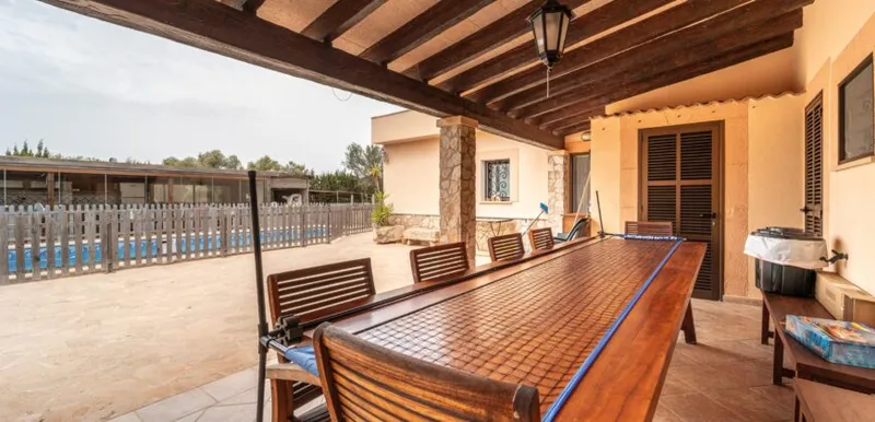 Independent chalet with sea views in Portocolom: 490 m² and pool — photo 11