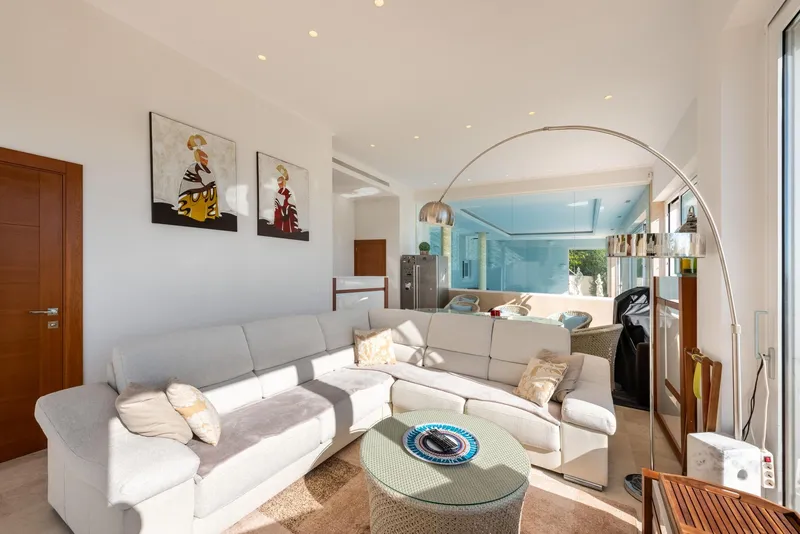 Villa for sale with panoramic sea views in Costa de la Calma — photo 9