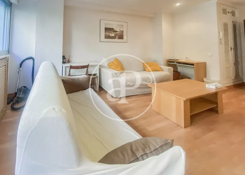 Flat for rent in calle María de Molina — photo 3