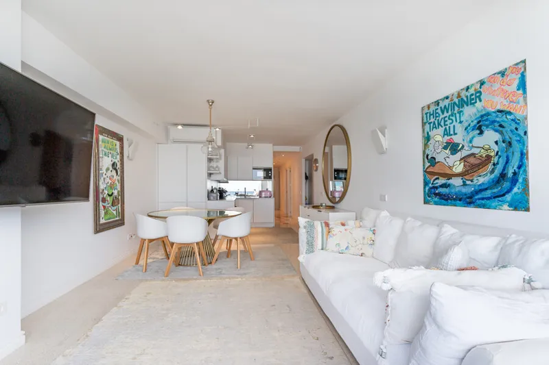Amazing First Line Luxury Four-Bedroom Penthouse with Sea Views and Fantastic Terrace — photo 3
