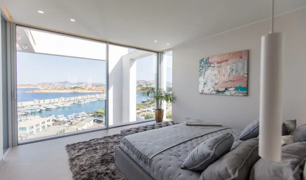 Design villa with incredible views of the sea and Port Adriano — photo 10