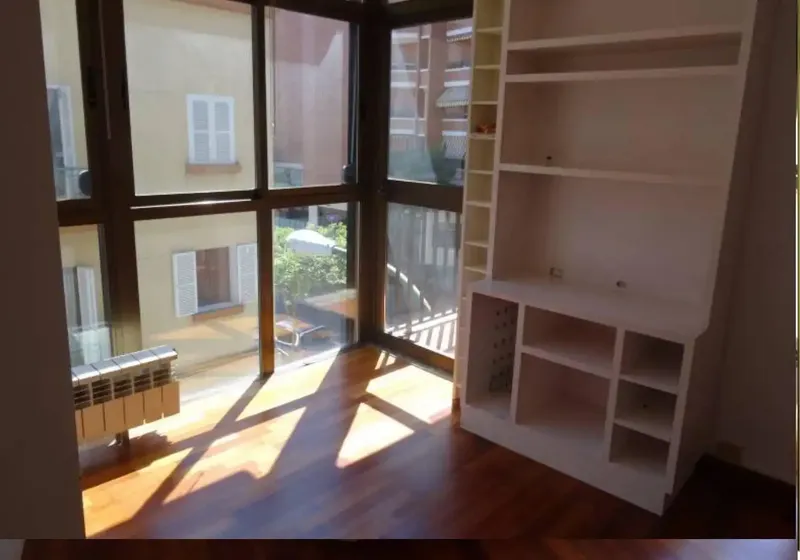 Piso con terraza en alquiler en Llevant — photo 5