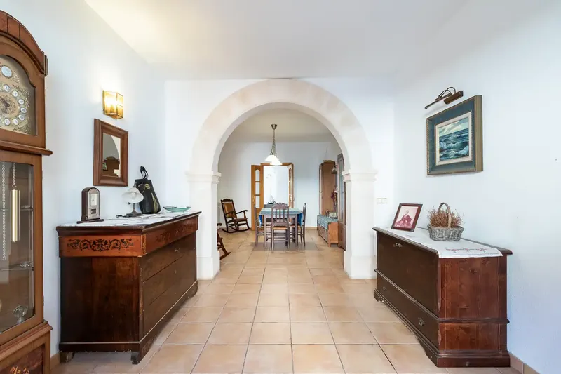 The property is ideally located to enjoy excellent views and tranquility. This spacious ground floor house, built in 1950 — photo 6