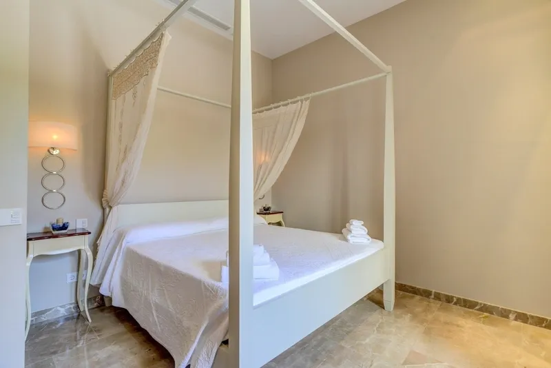 Outstanding manor house, offering best comfort for holiday rental, luxury and magnificent views! — photo 11