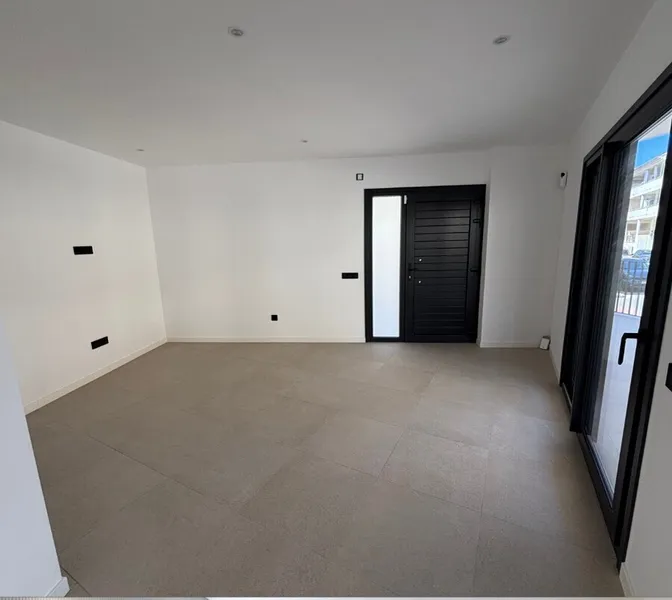 Newly built corner townhouse with garage and roof terrace, located very close to the port of Colonia Sant Jordi — photo 10