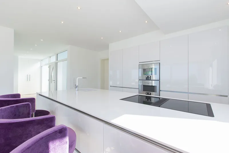 Modern 4-bedroom villa with fantastic views for rent — photo 7