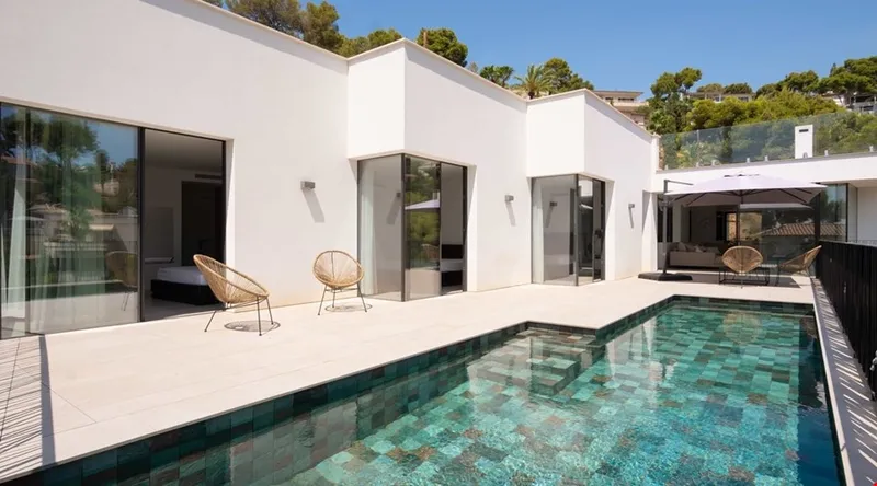 Contemporary five-bedroom villa with pool and sea views in Costa d’en Blanes — photo 1