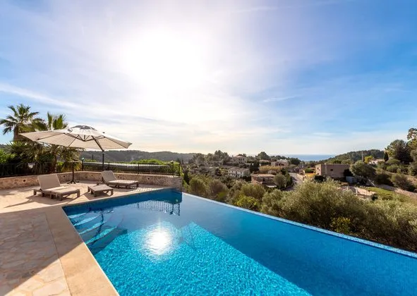 Country house in Puigpunyent — photo 1