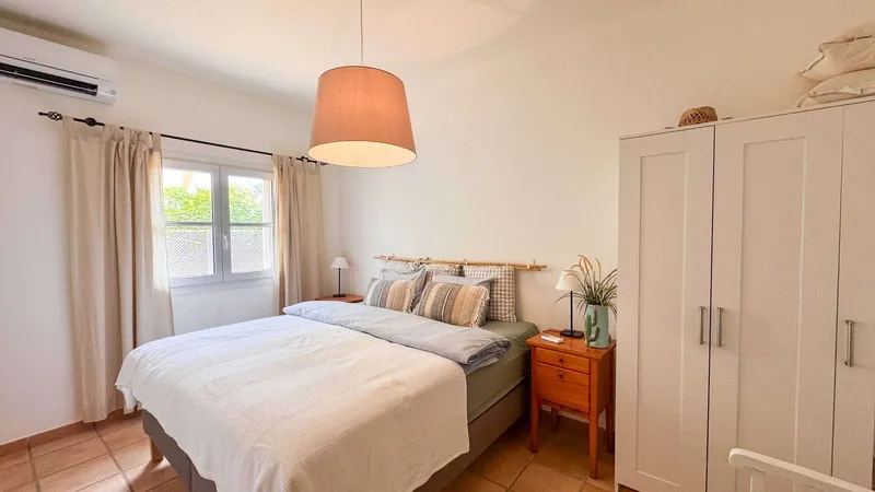 Exclusive feel-good house with pool, in a prime location close to town and beach — photo 12