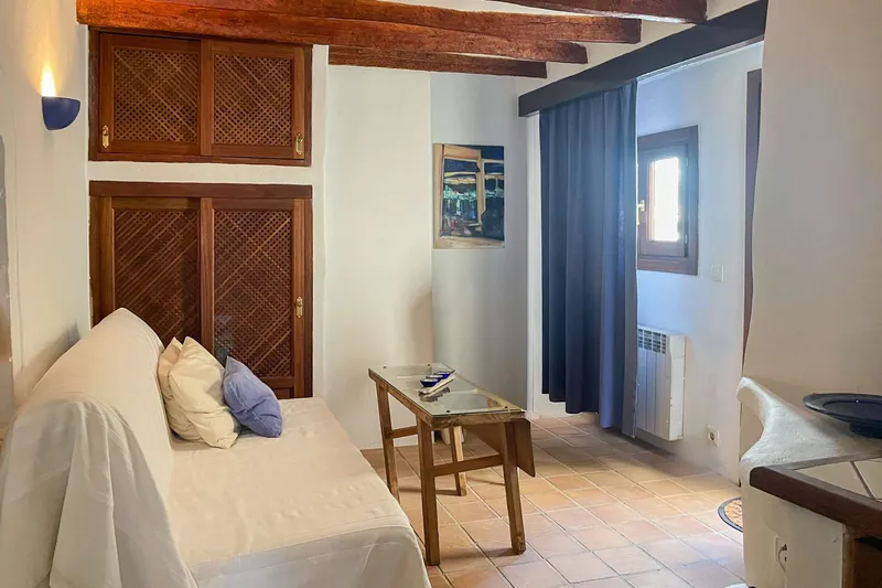 Artistic townhouse with 4 bedrooms, patio, roof terrace and panoramic views — photo 8