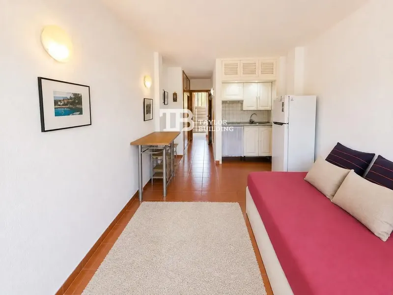 Taylor Building Real Estate presents exclusively this studio in one of the most attractive areas of Illetas, Calvià, with beautiful sea views — photo 8