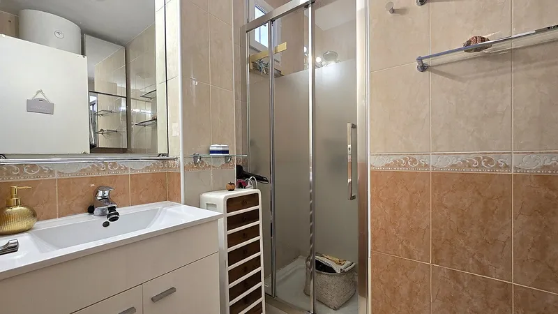 AL-JHRE056 – Fantastic renovated 1-bedroom apartment with terrace and stunning sea views — photo 12
