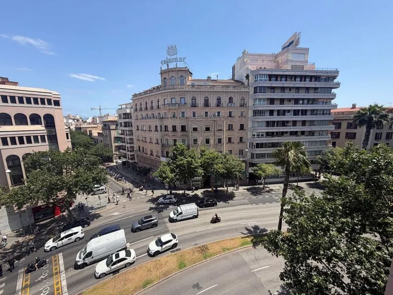 Flat / apartment for sale in Avenida del Gran i General Consell, 9 — photo 1